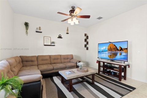 Купить таунхаус в Коконат Крик, Флорида 3 спальни, 186.36м2, № 2033970 - фото 16