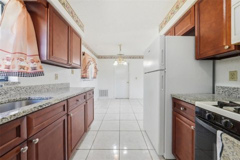 Villa ou maison à vendre à Winter Garden, Floride: 3 chambres, 96.25 m2 № 2413469 - photo 8