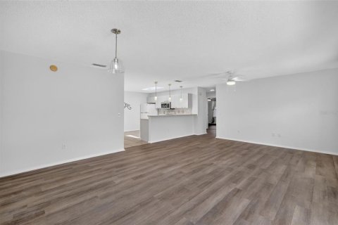 Villa ou maison à vendre à The Villages, Floride: 2 chambres, 104.14 m2 № 2316866 - photo 6