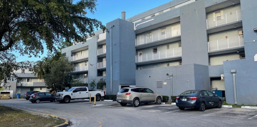 Condo à Miami, Floride, 1 chambre  № 1984416