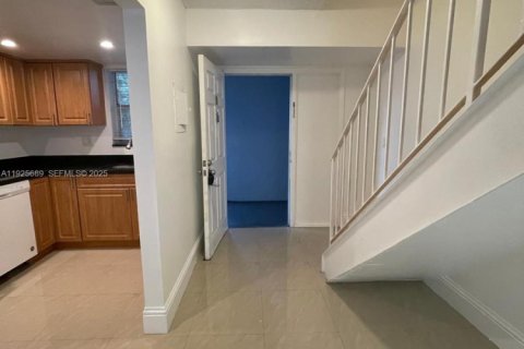 Copropriété à louer à Miami, Floride: 1 chambre, 104.52 m2 № 1984416 - photo 7