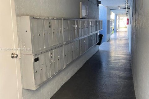 Copropriété à louer à Miami, Floride: 1 chambre, 104.52 m2 № 1984416 - photo 27