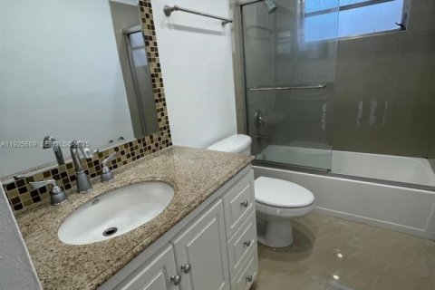 Copropriété à louer à Miami, Floride: 1 chambre, 104.52 m2 № 1984416 - photo 19