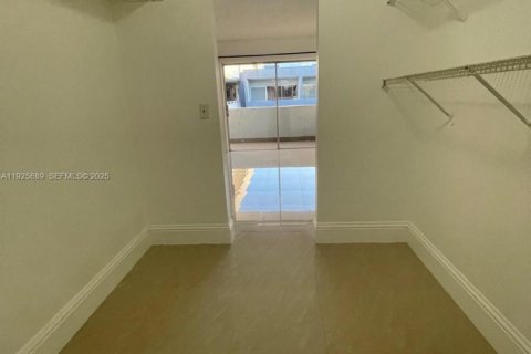 Copropriété à louer à Miami, Floride: 1 chambre, 104.52 m2 № 1984416 - photo 22