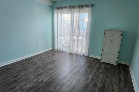 Condo in Saint Petersburg, Florida, 2 bedrooms  № 1718179 - photo 27