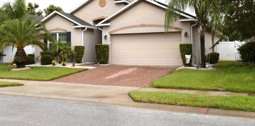 House in DeLand, Florida 4 bedrooms, 174.1 sq.m. № 2356633