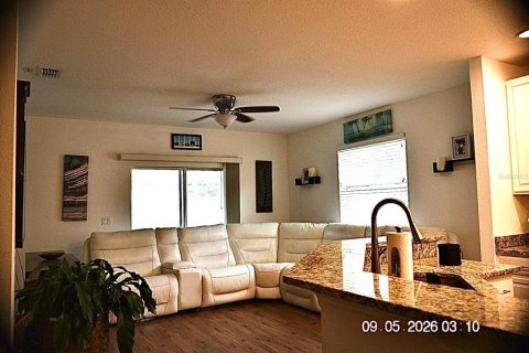 House in DeLand, Florida 4 bedrooms, 174.1 sq.m. № 2356633 - photo 3