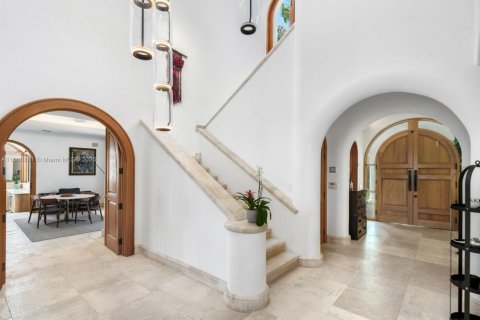 Casa en venta en Golden Beach, Florida, 6 dormitorios, 1077.57 m2 № 1600109 - foto 13