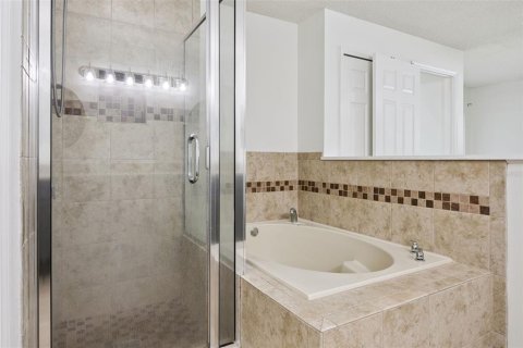 Townhouse in Orlando, Florida 3 bedrooms, 153.1 sq.m. № 2386183 - photo 25