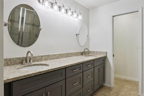 Townhouse in Orlando, Florida 3 bedrooms, 153.1 sq.m. № 2386183 - photo 23