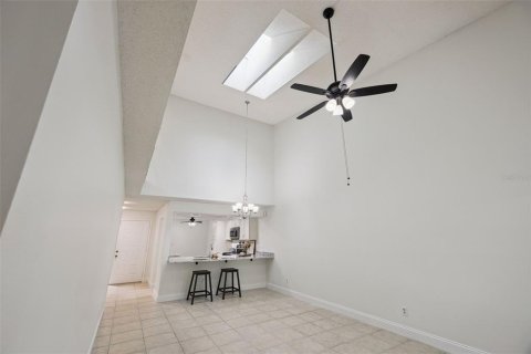 Townhouse in Orlando, Florida 3 bedrooms, 153.1 sq.m. № 2386183 - photo 27
