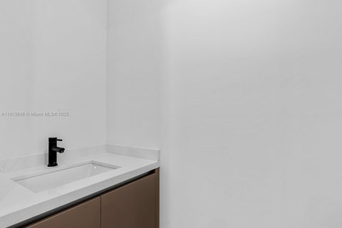 Adosado en venta en Miami, Florida, 3 dormitorios, 173.82 m2 № 1968901 - foto 20