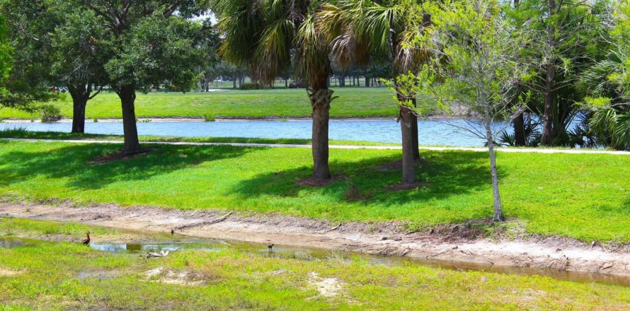 Condo à Port St. Lucie, Floride, 2 chambres  № 2387939