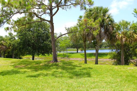 Copropriété à vendre à Port St. Lucie, Floride: 2 chambres, 82.31 m2 № 2387939 - photo 2