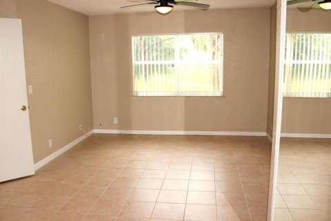 Copropriété à vendre à Port St. Lucie, Floride: 2 chambres, 82.31 m2 № 2387939 - photo 14