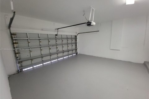 Villa ou maison à louer à Miami, Floride: 3 chambres, 139.54 m2 № 1930485 - photo 7