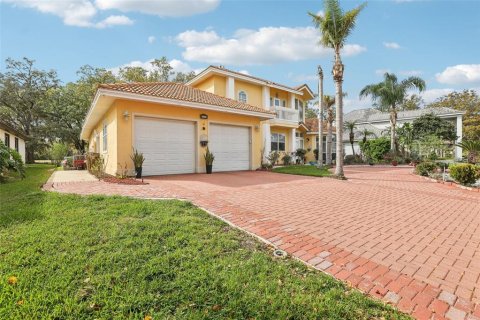 Casa en venta en Kissimmee, Florida, 4 dormitorios, 295.15 m2 № 1754767 - foto 3