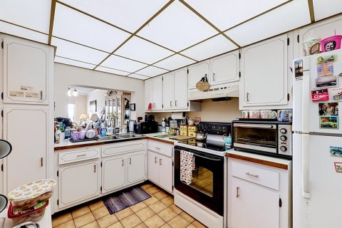 Купить кондоминиум в Лодердейл-бай-те-Си, Флорида 3 комнаты, 95.69м2, № 2086511 - фото 22