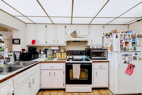 Купить кондоминиум в Лодердейл-бай-те-Си, Флорида 3 комнаты, 95.69м2, № 2086511 - фото 15