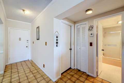 Купить кондоминиум в Лодердейл-бай-те-Си, Флорида 3 комнаты, 95.69м2, № 2086511 - фото 23