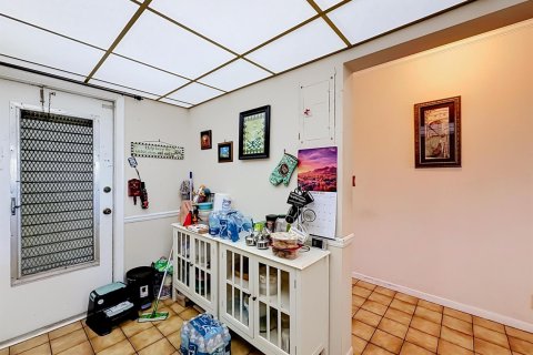 Купить кондоминиум в Лодердейл-бай-те-Си, Флорида 3 комнаты, 95.69м2, № 2086511 - фото 20