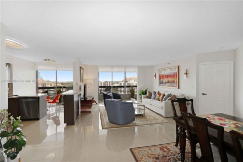 Condo in Aventura, Florida, 2 bedrooms  № 1987849 - photo 18