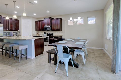 House in North Port, Florida 4 bedrooms, 225.01 sq.m. № 2231032 - photo 16