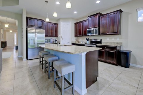 House in North Port, Florida 4 bedrooms, 225.01 sq.m. № 2231032 - photo 11