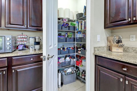 House in North Port, Florida 4 bedrooms, 225.01 sq.m. № 2231032 - photo 15