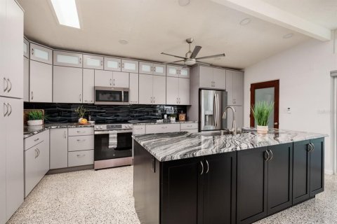 Villa ou maison à vendre à Saint Petersburg, Floride: 3 chambres, 187.11 m2 № 1654090 - photo 6