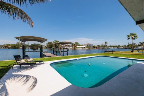 Villa ou maison à vendre à Saint Petersburg, Floride: 3 chambres, 187.11 m2 № 1654090 - photo 8