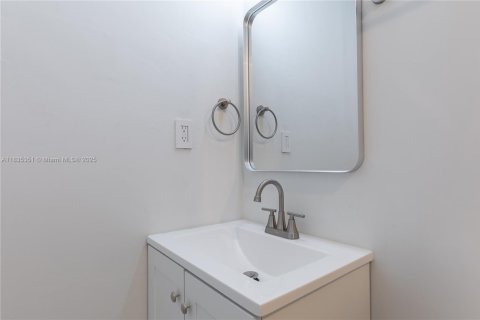House in Tamarac, Florida 2 bedrooms, 93.09 sq.m. № 1818481 - photo 26