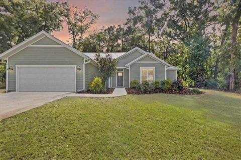 House in Fanning Springs, Florida 3 bedrooms, 170.2 sq.m. № 1894376 - photo 7