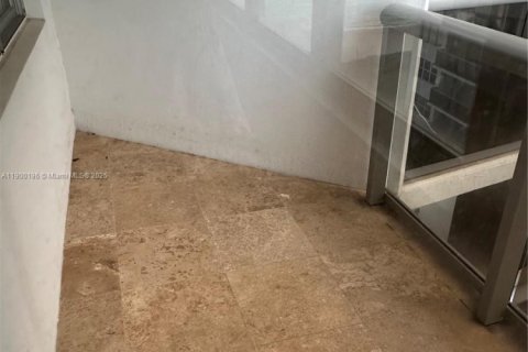 Condo in Miami Beach, Florida, 1 bedroom  № 1952678 - photo 7