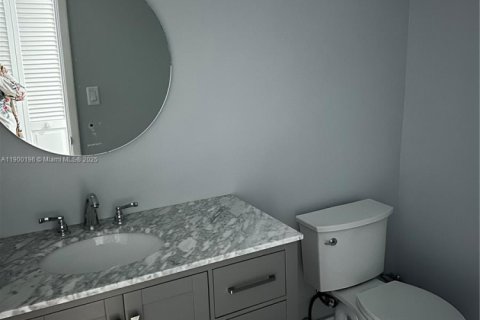 Condo in Miami Beach, Florida, 1 bedroom  № 1952678 - photo 4