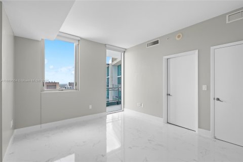 Снять в аренду кондоминиум в Майами, Флорида 2 спальни, 118.08м2, № 1938679 - фото 15