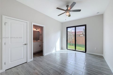Casa en alquiler en Oakland Park, Florida, 3 dormitorios № 2078062 - foto 3