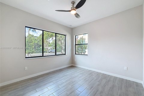 Casa en alquiler en Oakland Park, Florida, 3 dormitorios № 2078062 - foto 14