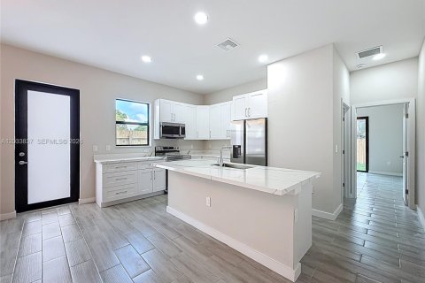 Casa en alquiler en Oakland Park, Florida, 3 dormitorios № 2078062 - foto 8