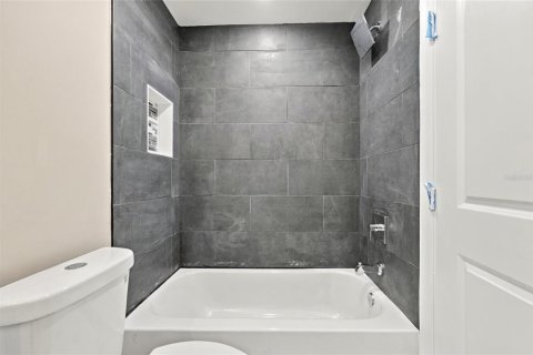 Villa ou maison à vendre à Lakeland, Floride: 4 chambres, 108.79 m2 № 2389224 - photo 11