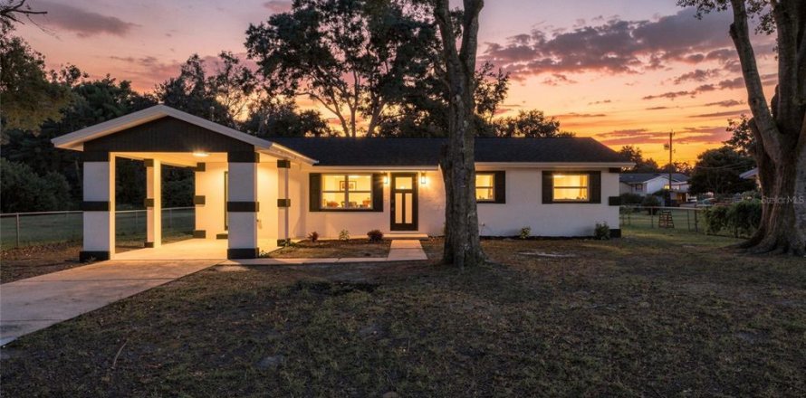 Villa ou maison à Lakeland, Floride 4 chambres, 108.79 m2 № 2389224