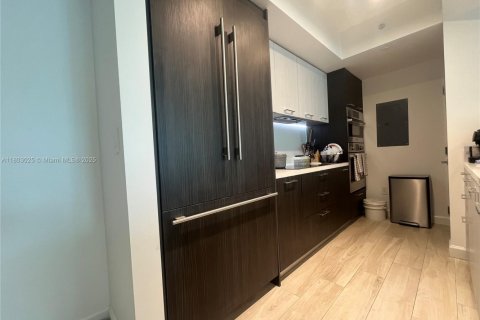 Купить кондоминиум в Майами, Флорида 1 спальня, 70.05м2, № 1686218 - фото 4