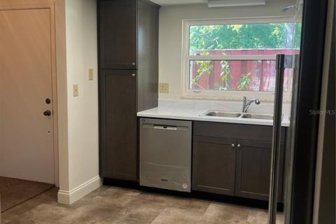 Condo in Winter Haven, Florida, 2 bedrooms  № 1551067 - photo 17