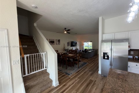 Townhouse in Homestead, Florida 3 bedrooms, 176.98 sq.m. № 2158069 - photo 8