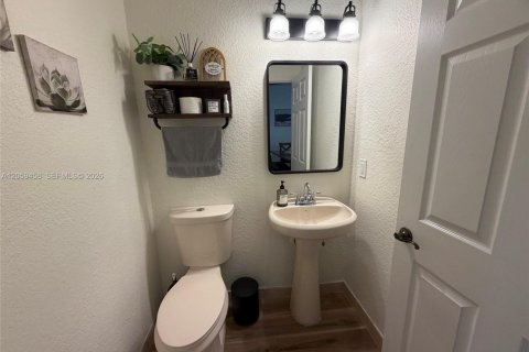 Townhouse in Homestead, Florida 3 bedrooms, 176.98 sq.m. № 2158069 - photo 19