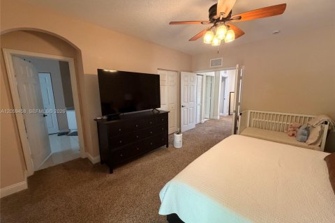 Townhouse in Homestead, Florida 3 bedrooms, 176.98 sq.m. № 2158069 - photo 23