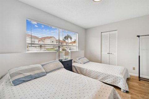 Condo in Saint Petersburg, Florida, 2 bedrooms  № 1684626 - photo 26