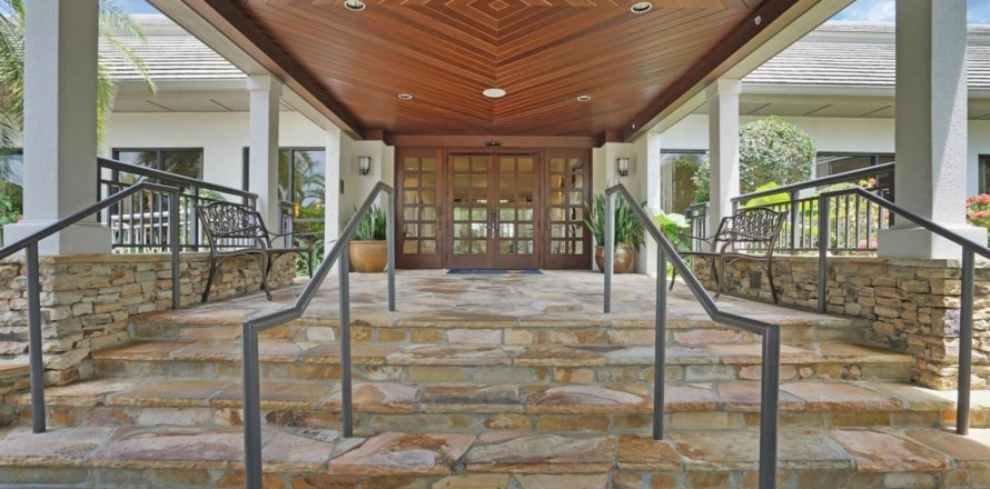 Villa ou maison à Boca Raton, Floride 5 chambres, 402.64 m2 № 1045675
