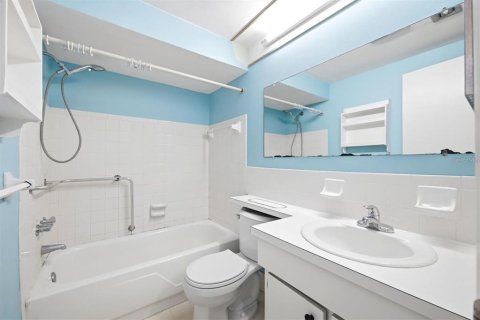 Copropriété à louer à New Port Richey, Floride: 1 chambre, 57.97 m2 № 2092909 - photo 8