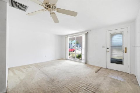 Copropriété à louer à New Port Richey, Floride: 1 chambre, 57.97 m2 № 2092909 - photo 6